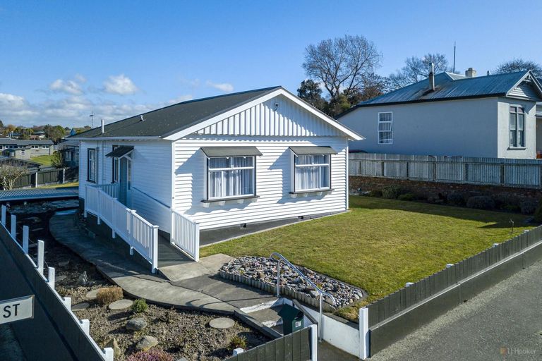 Photo of property in 19 College Road, Parkside, Timaru, 7910
