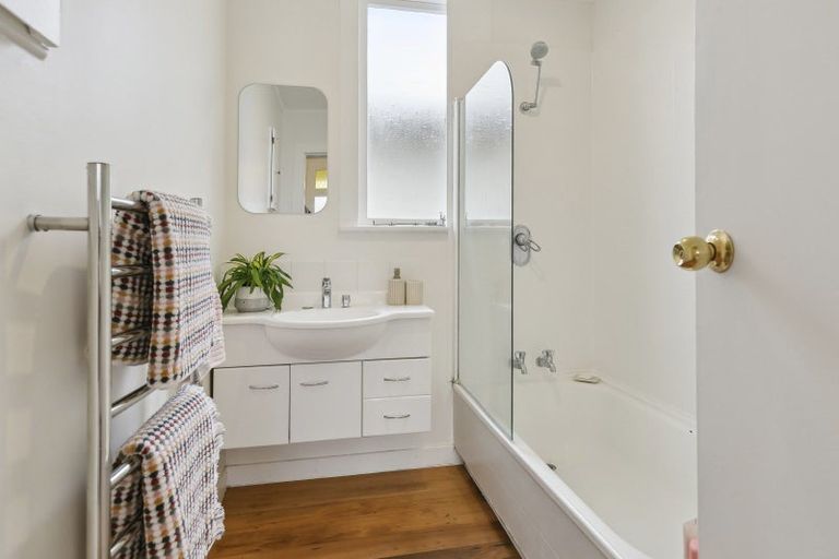 Photo of property in 47 Eden Street, Island Bay, Wellington, 6023