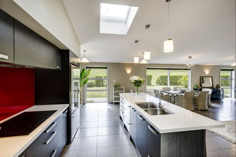 Photo of property in 35 Sandown Lane, Havelock North, 4130