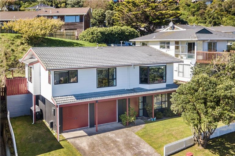 Photo of property in 71 Leeward Drive, Whitby, Porirua, 5024