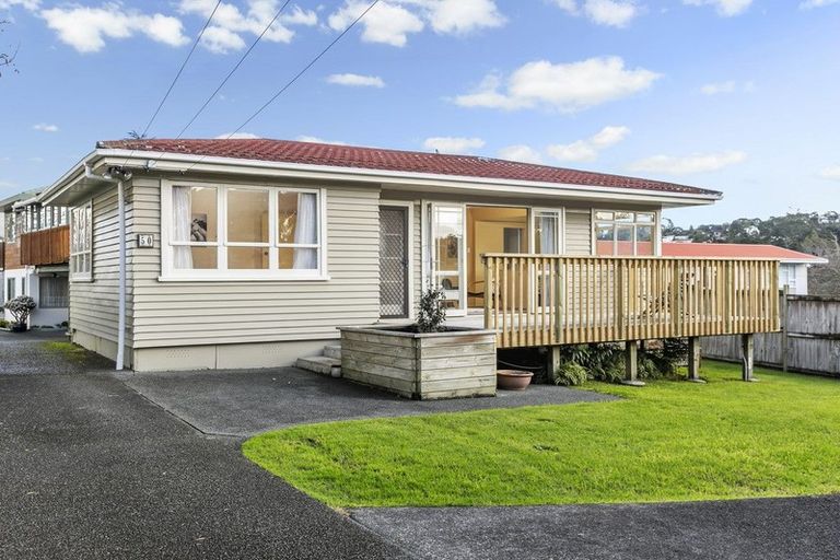 Photo of property in 1/50 Kaipatiki Road, Glenfield, Auckland, 0629