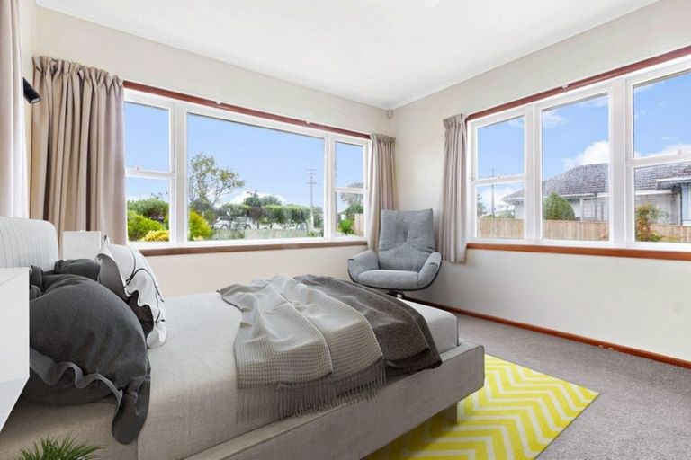 Photo of property in 35 James Laurie Street, Henderson, Auckland, 0612