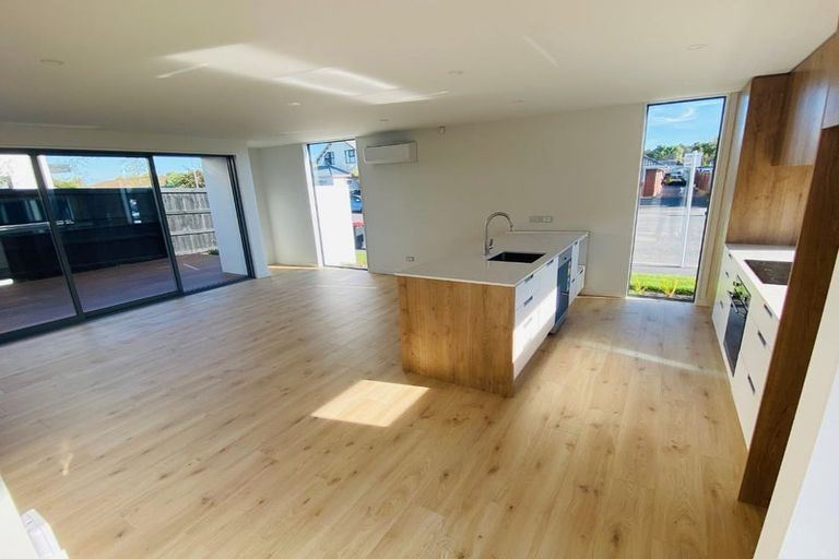 Photo of property in 1/43 Maxwell Street, Riccarton, Christchurch, 8041