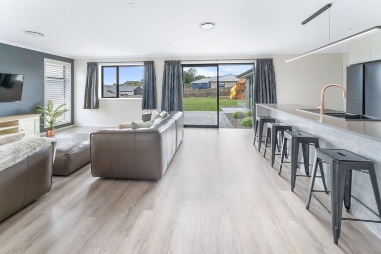 Photo of property in 66 Katania Heights, Brightwater, 7022