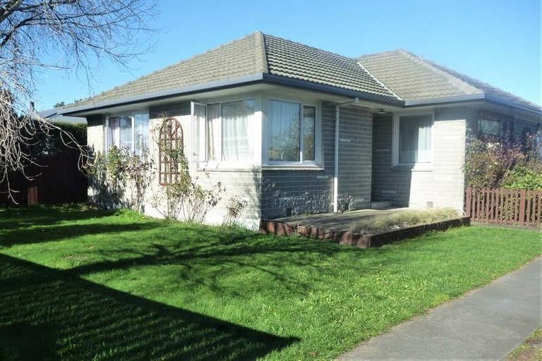 Photo of property in 5 Boston Avenue, Hornby, Christchurch, 8042