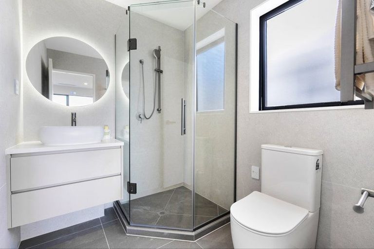Photo of property in 12a Rewi Street, Torbay, Auckland, 0630
