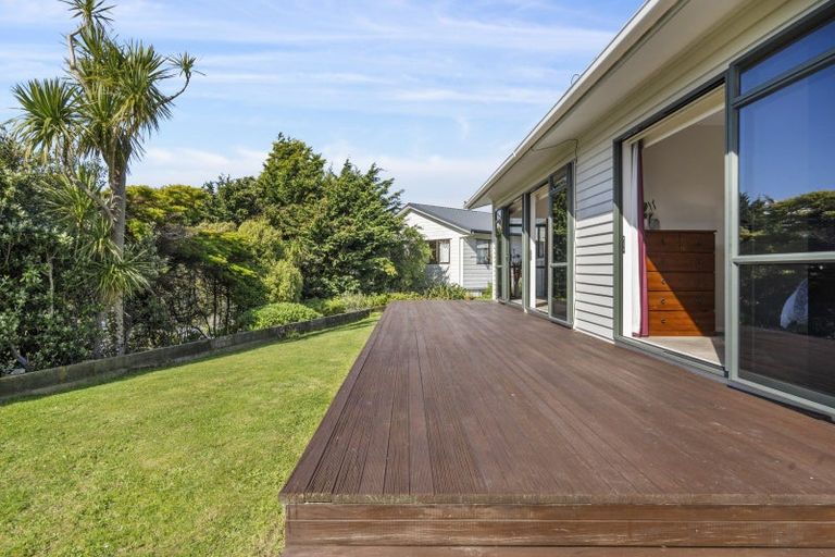 Photo of property in 13 Chorley Grove, Churton Park, Wellington, 6037