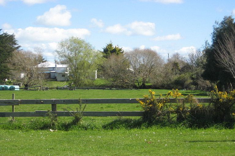 Photo of property in 21 Waitere Street, Marton, 4710