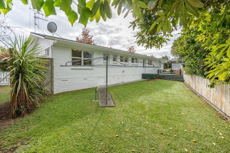 Photo of property in 27 Howell Avenue, Riverlea, Hamilton, 3216