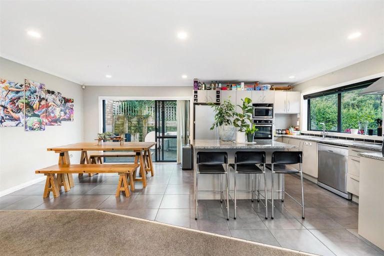 Photo of property in 53 Helleur Road, Massey, Auckland, 0614