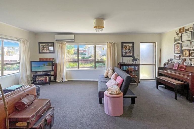 Photo of property in 14 Moana Place, Morrinsville, 3300