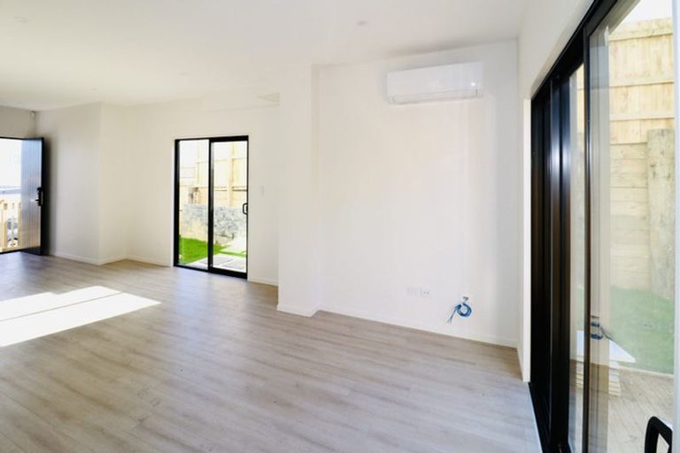 Photo of property in 3 Heketara Place, Papakura, 2110