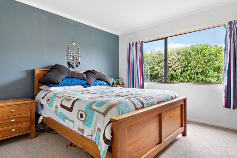 Photo of property in 50 Lakeside Drive, Orewa, 0931