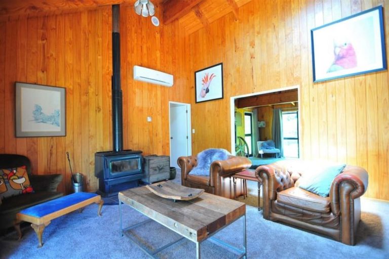 Photo of property in 55 Reikorangi Road, Waikanae, 5391