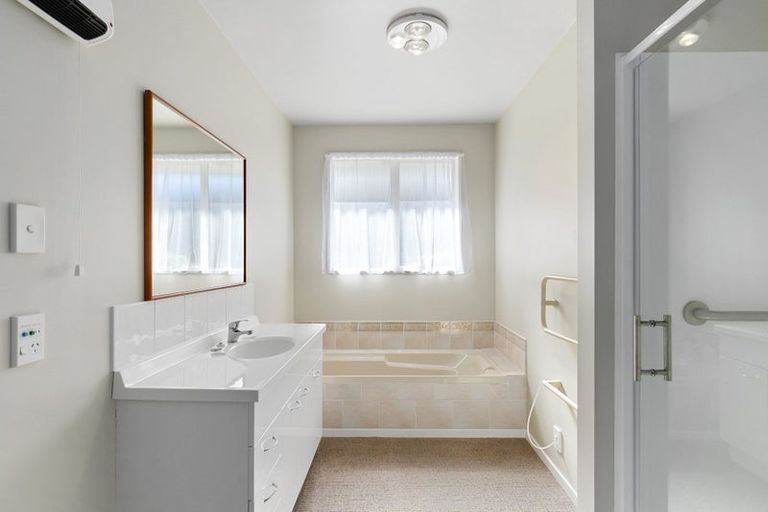 Photo of property in 20 Surfers Place, North New Brighton, Christchurch, 8083