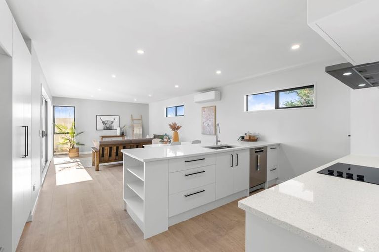 Photo of property in 28 Mabel Crescent, Halswell, Christchurch, 8025