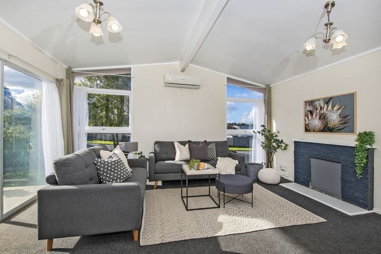 Photo of property in 44 Meadow Park Crescent, Tikipunga, Whangarei, 0112