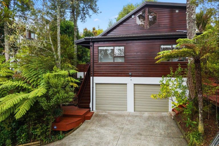 Photo of property in 3/57 Pupuke Road, Birkenhead, Auckland, 0627