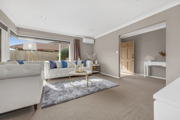 Photo of property in 58 Frank Nobilo Drive, Golflands, Auckland, 2013