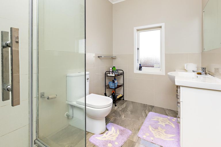 Photo of property in 63 Gray Avenue, Mangere East, Auckland, 2024
