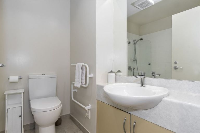 Photo of property in 8/12 Maunganui Road, Mount Maunganui, 3116
