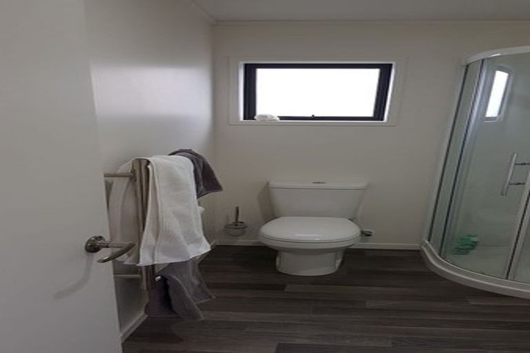 Photo of property in 38a Sunnynook Road, Sunnynook, Auckland, 0620