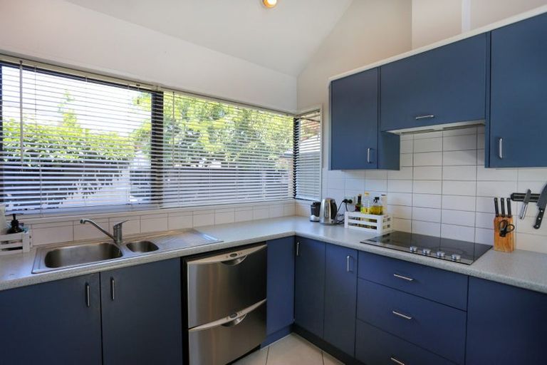 Photo of property in 1/55 Mcfaddens Road, St Albans, Christchurch, 8052