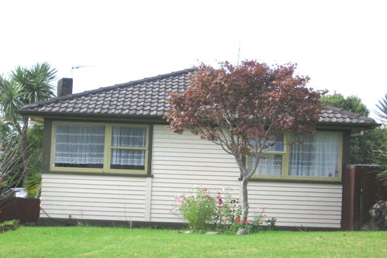 Photo of property in 76 Harrington Road, Henderson, Auckland, 0610
