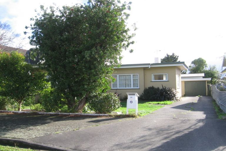 Photo of property in 31 Florence Avenue, Palmerston North, 4414