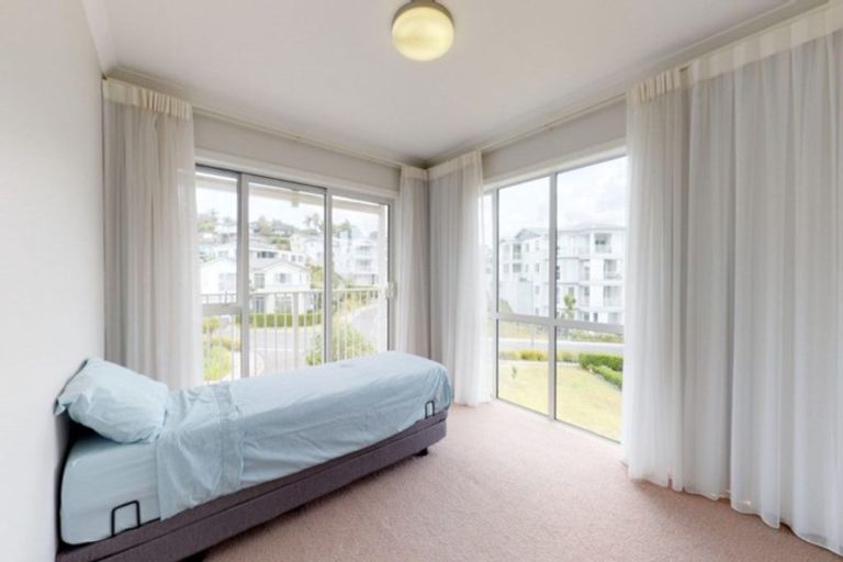 Photo of property in 138 Landmark Terrace, Orewa, 0931