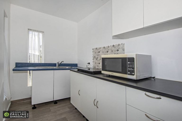Photo of property in 24 Mountain Road, Morningside, Whangarei, 0110