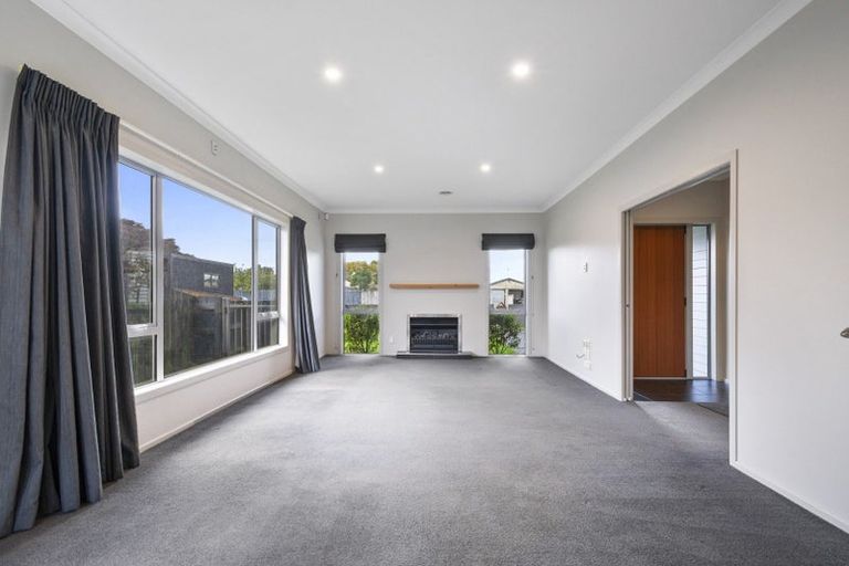Photo of property in 3 Peppertree Glade, Kelvin Grove, Palmerston North, 4414