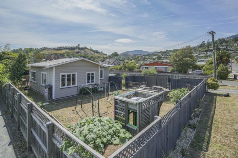 Photo of property in 11 Maitland Avenue, Stoke, Nelson, 7011