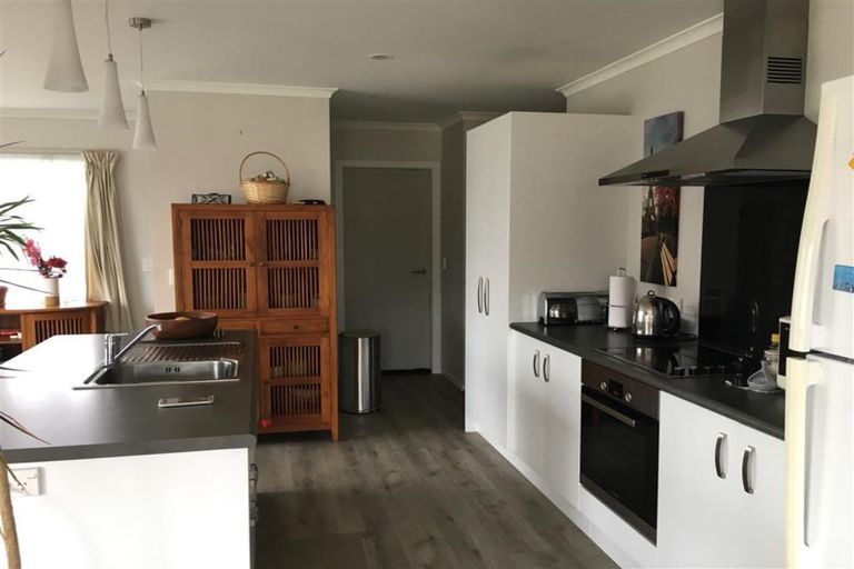 Photo of property in 14 Linwood Drive, Paraparaumu, 5032