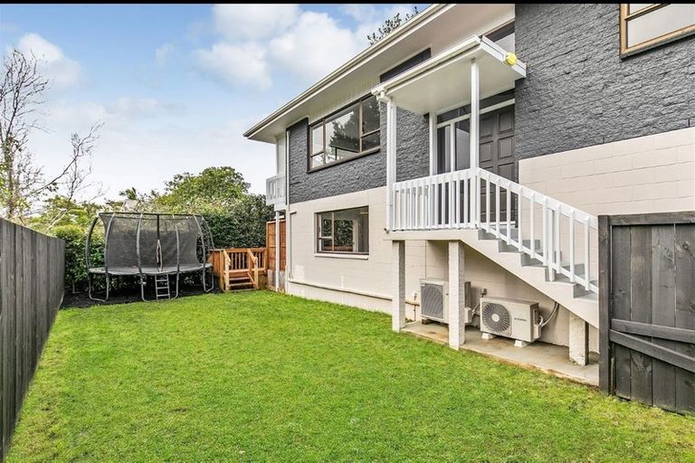 Photo of property in 1/12a Rossmore Terrace, Murrays Bay, Auckland, 0630