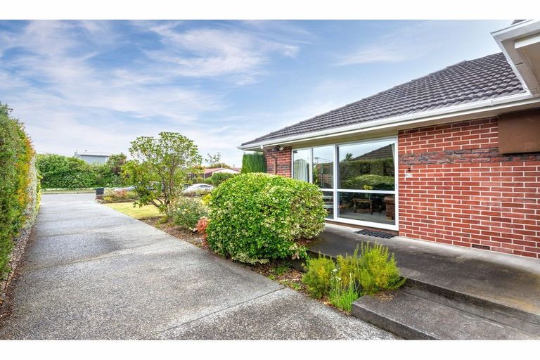Photo of property in 15 Manuka Street, Mairehau, Christchurch, 8013