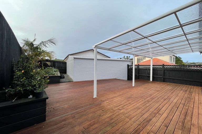 Photo of property in 6b Lisa Rise, Half Moon Bay, Auckland, 2012