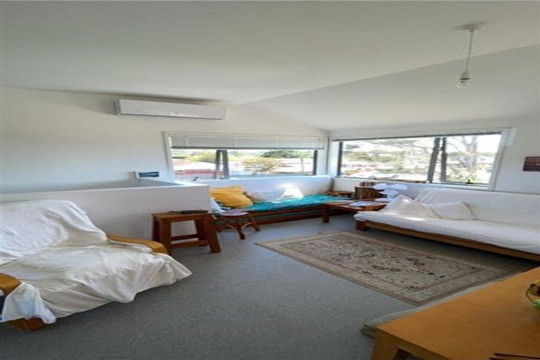 Photo of property in 131 Colwill Road, Massey, Auckland, 0614