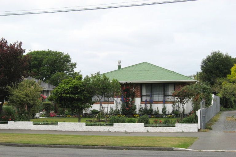 Photo of property in 86 Nortons Road, Avonhead, Christchurch, 8042