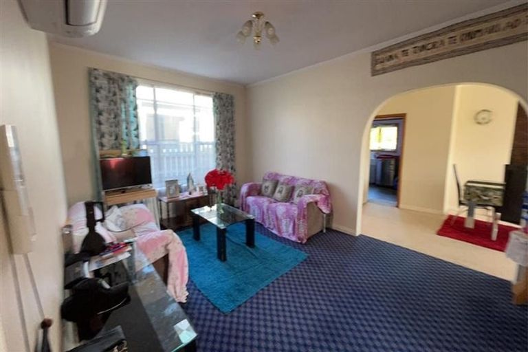 Photo of property in 124 Russell Street, Westport, 7825