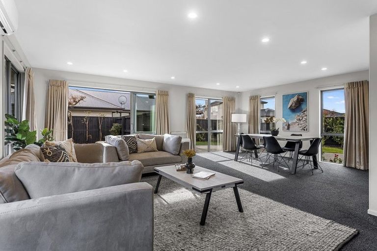 Photo of property in 19 Epsom Drive, Rangiora, 7400