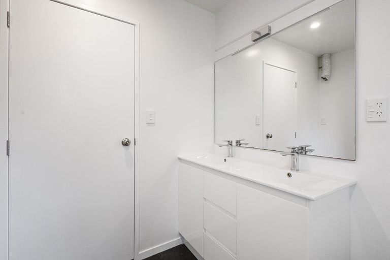 Photo of property in 53 Hamilton Road, Cambridge, 3434