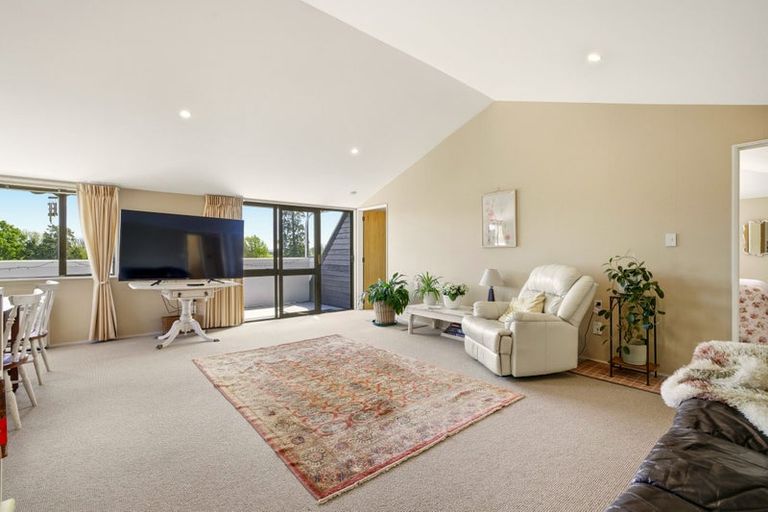 Photo of property in 4/3 Karitane Drive, Cashmere, Christchurch, 8022