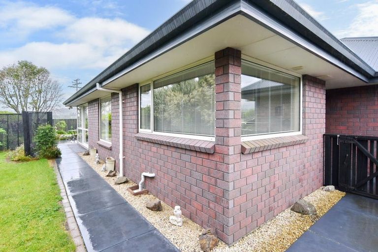Photo of property in 66 Mauger Drive, Heathcote Valley, Christchurch, 8022