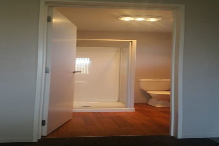 Photo of property in 100 Rattray Street, Riccarton, Christchurch, 8041