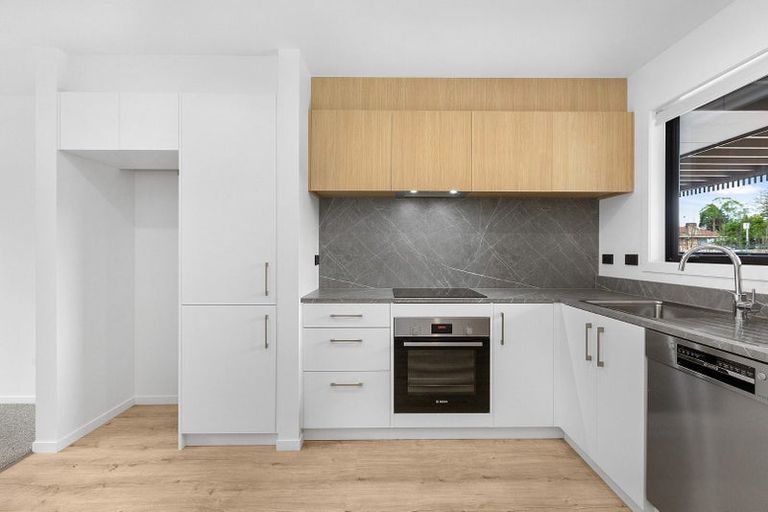 Photo of property in 6/3 Vesty Avenue, Hillcrest, Hamilton, 3216