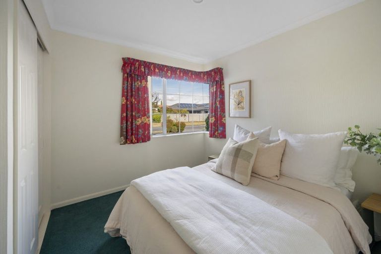 Photo of property in 3 Claridge Place, Taradale, Napier, 4112