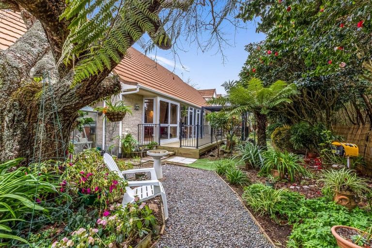 Photo of property in 55 Branch Road, Highlands Park, New Plymouth, 4312