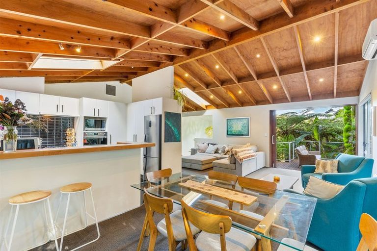 Photo of property in 184 Huia Road, Titirangi, Auckland, 0604