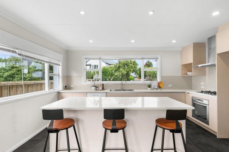 Photo of property in 52a Memorial Avenue, Ilam, Christchurch, 8053